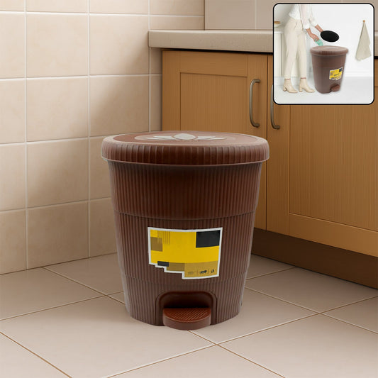 Mini Plastic Pedal Dustbin for Kitchen, Office & Car Use (1 PC)